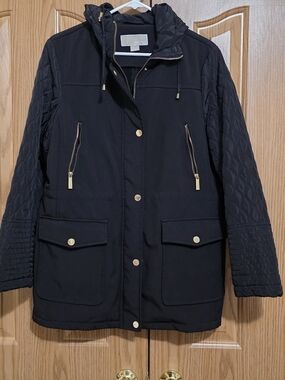 Michael Kors Black Quilted-Sleeve Hooded Puffer Coat with Gold Hardware